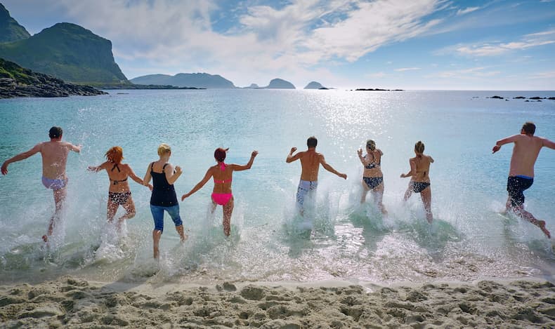 Een annuleringsverzekering kan ook voor groepen worden afgesloten 3 Een groepsannuleringsverzekering is handig als je met een groep vrienden op vakantie gaat. © Vidar Nordli-Mathisen via Unsplash